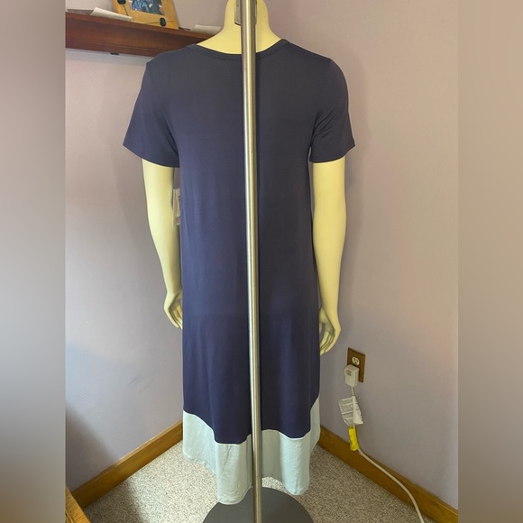 LuLaRoe Carly Swing Dress - Picture 7 of 13